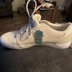 DC impact-I. Brand new never worn